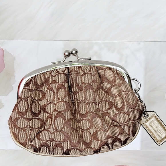 Coach Poppy Monogram Gold Sparkle Dots. Red Hearts &Trim Bag - Picture 10 of 16